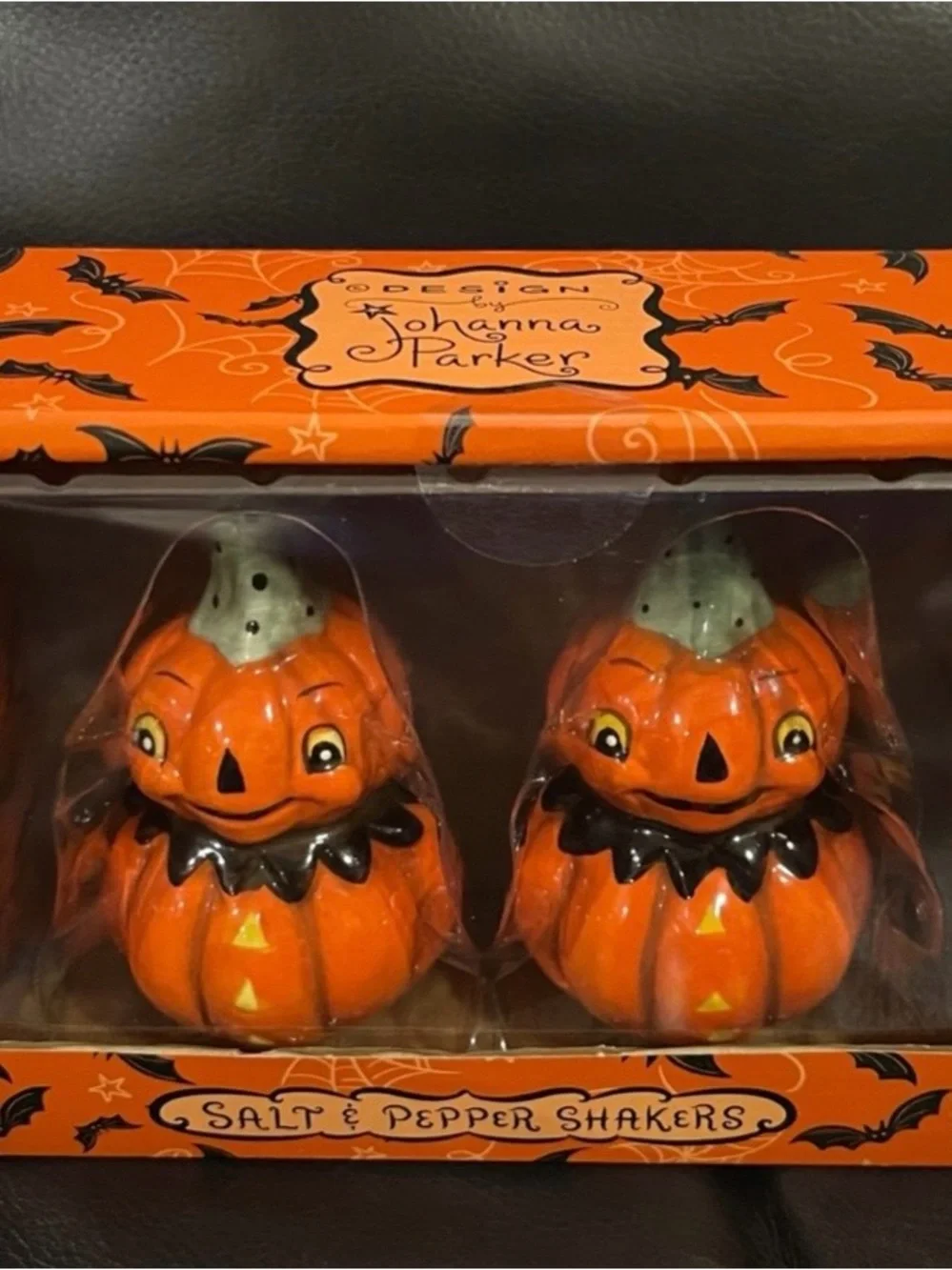 Halloween Johanna Parker Salt and Pepper Shakers Pumpkins